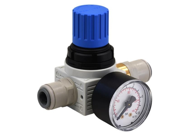 Druckverminderer 0-8 bar mit JG 3/8" Ein- und Ausgang